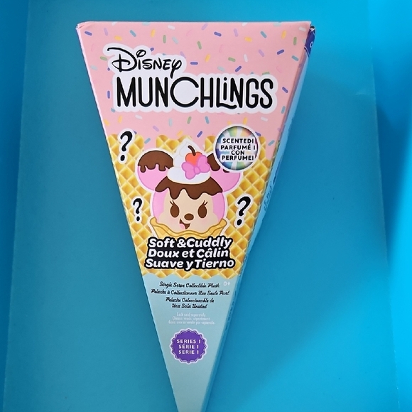 Disney Other - Disney Munchlings Pink and Blue Plush Box